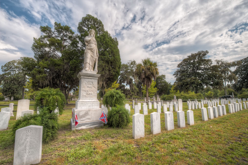 The Silence Monument Statue in Laurel Grove Cemetery