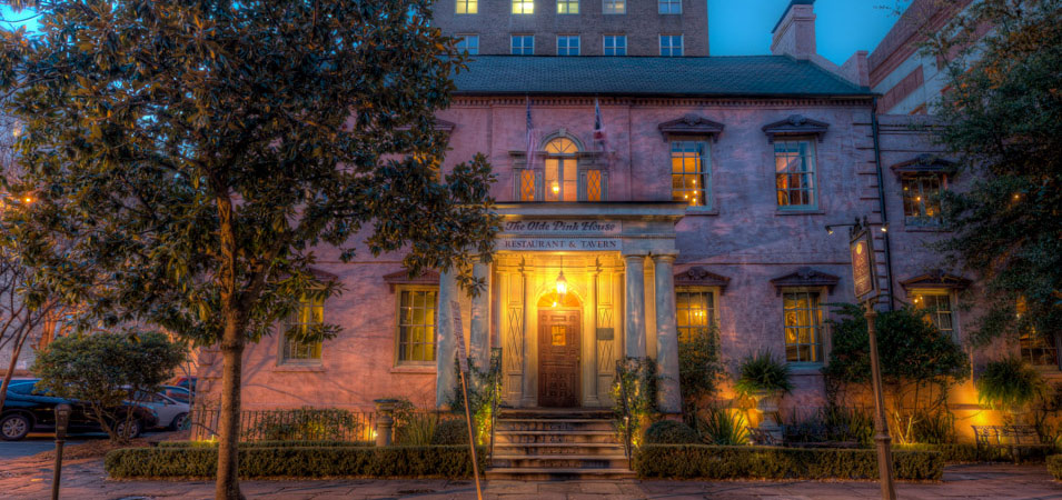 The Pink House, one of Savannah's best restaurants, can be found on Reynolds Square.